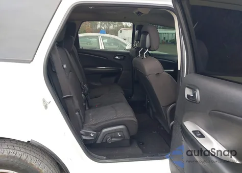 2015 Dodge Journey Sxt z USA, uszkodzony, nr VIN 3C4PDCBG6FT529172